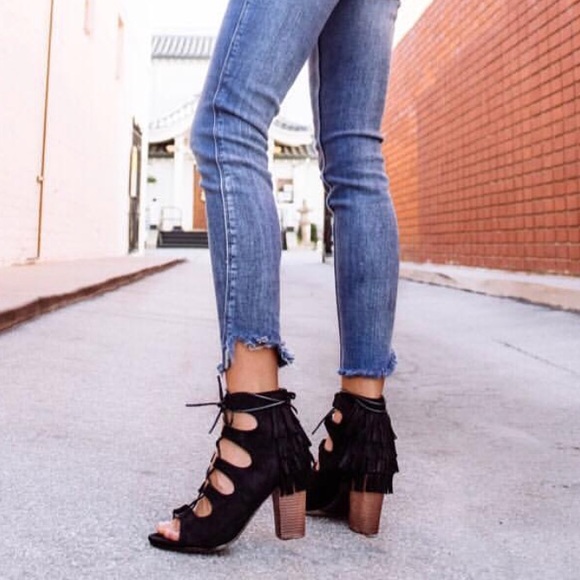LADIES BLACK PEEP TOE LACE UP FRINGE BOOTIES - Picture 2 of 7